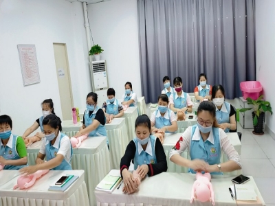 珠海市月嫂培訓(xùn)基地正在招生中，想拿高薪聯(lián)系同輝家政